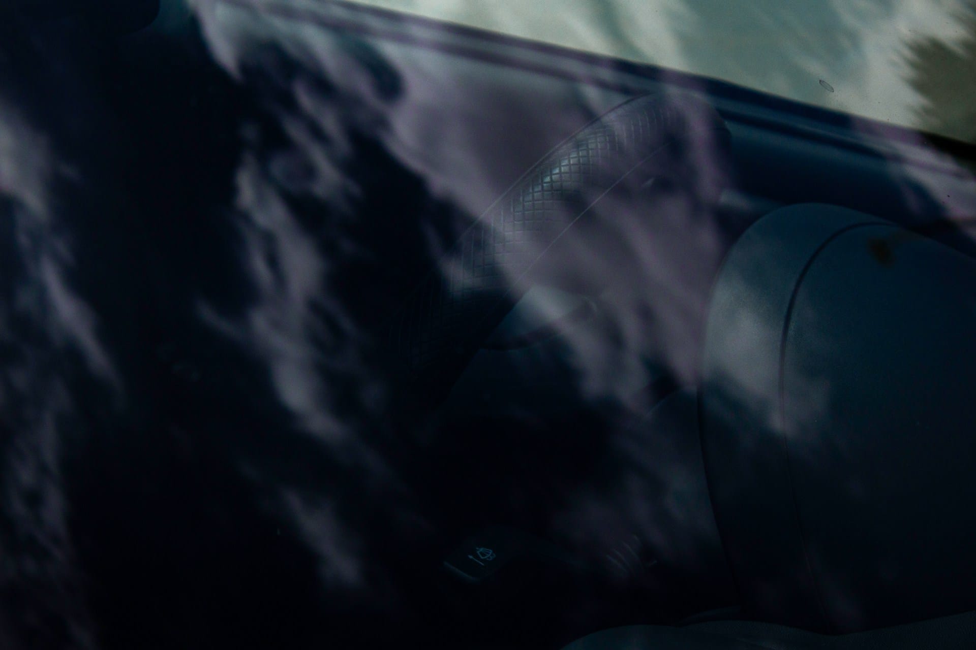 Streak-free interior glass — car detailing services Halifax